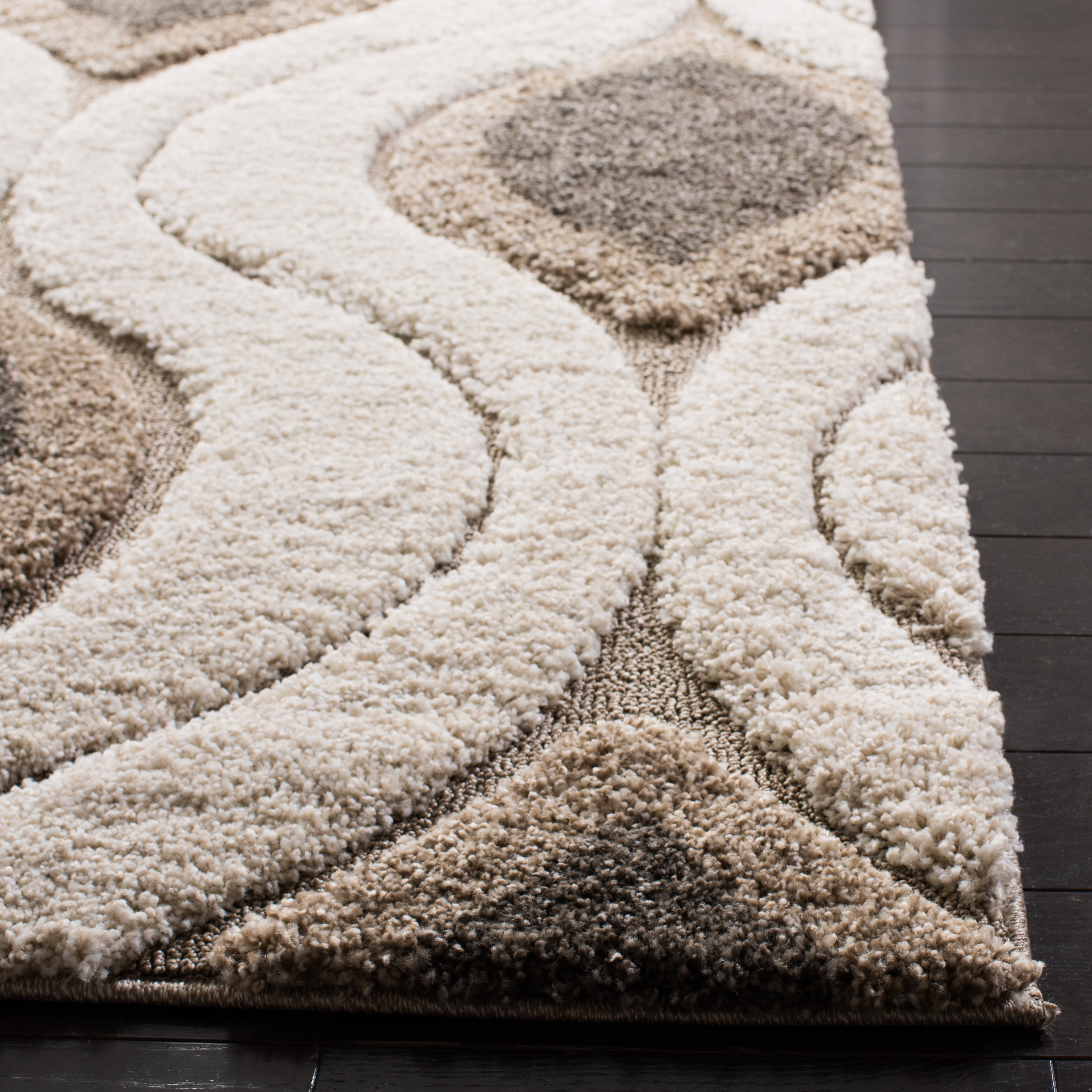 SAFAVIEH Florida Declan Geometric Shag Runner Rug, Cream/Smoke, 2'3" x 19'