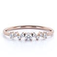 thumbnail image 1 of JeenMata Anillo Apilable de Diamantes Reales Brillantes Redondos en Racimo en Oro Rosa Macizo de 10 K, 1 of 6