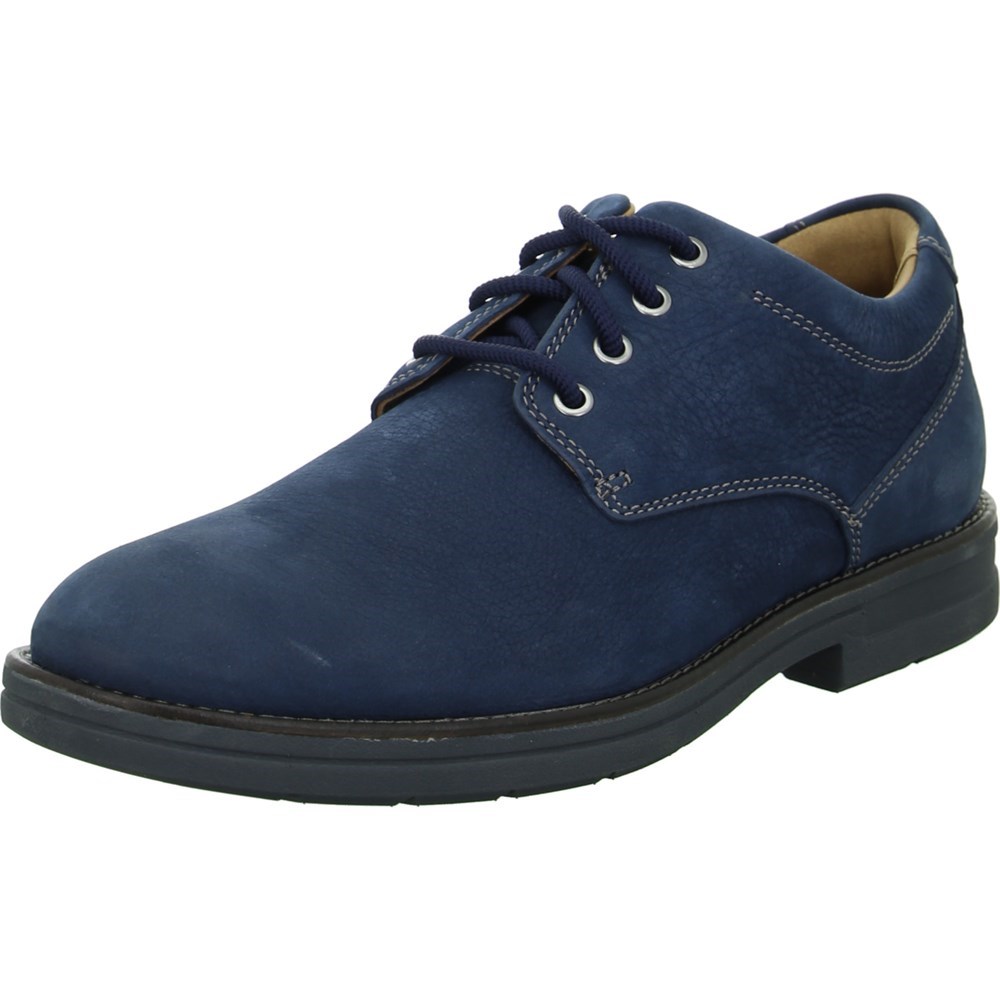 clarks banning plain