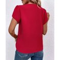 thumbnail image 2 of Camiseta informal holgada de verano para mujer, talla L, blusa con escote en V y mangas de pétalos de encaje rojo, 2 of 7