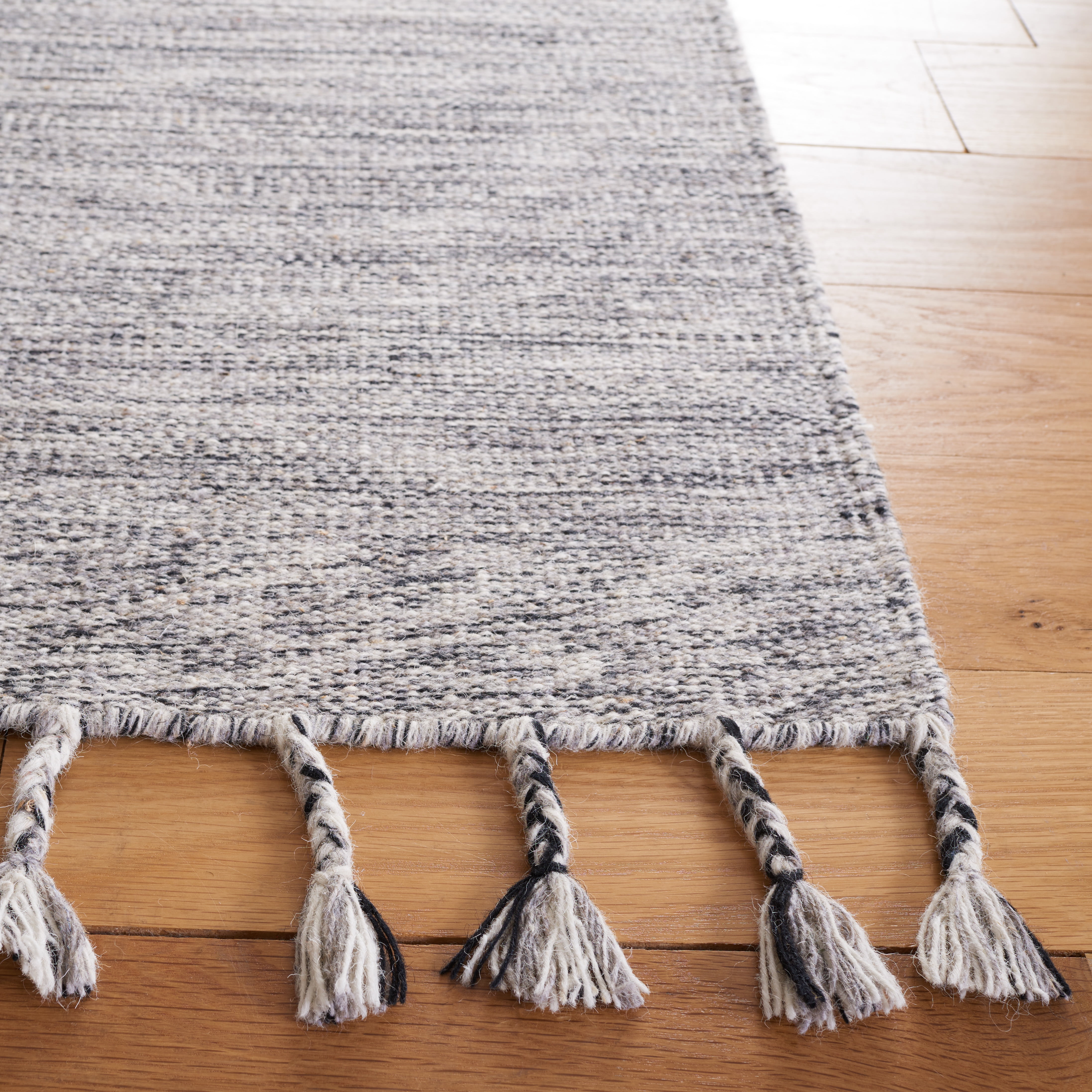 SAFAVIEH Dhurries Ksenija Solid Wool Area Rug, Dark Grey/Beige, 8' x 10'