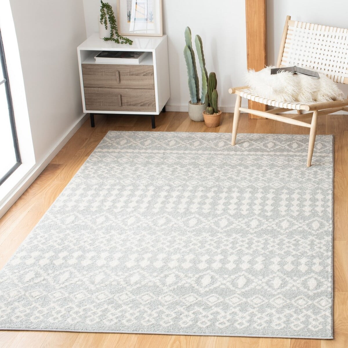 SAFAVIEH Tulum Herbert Distressed Southwestern Area Rug, 9' x 12', Light Grey/Ivory