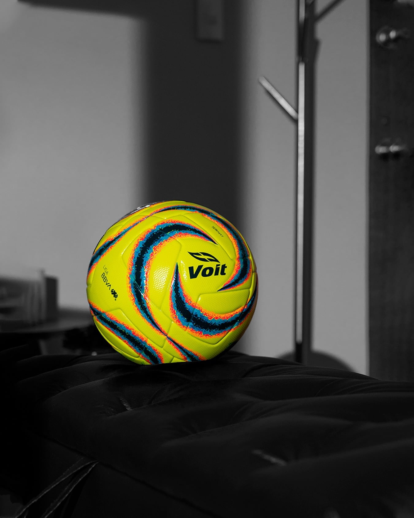 Voit Soccer Ball No. 5 Liga MX Clausura 2024 Hybrid Tech Semi-Professional
