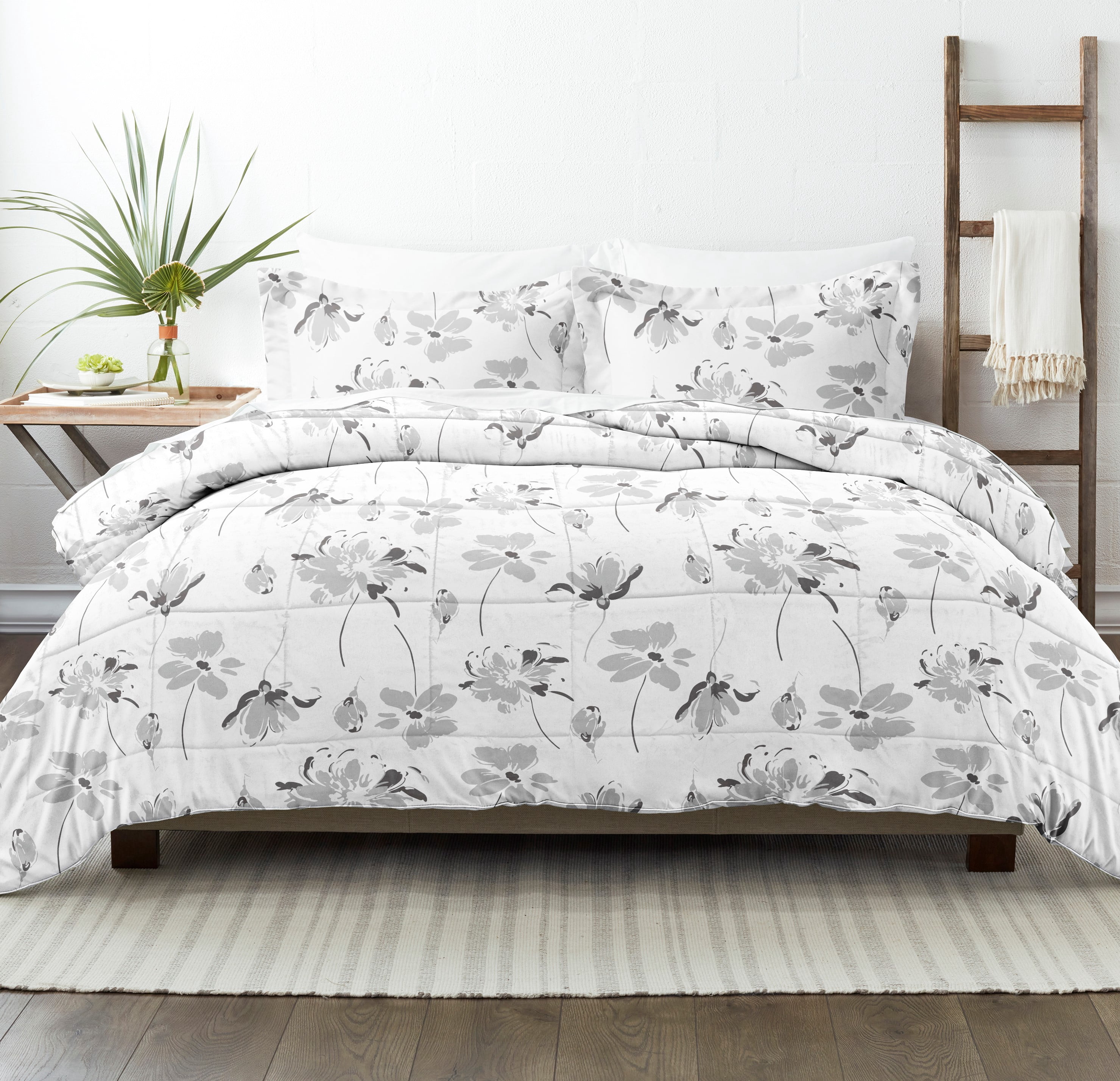 Noble Linens 3-Piece Light Gray Magnolia Gray Print Comforter Set, Full/Queen