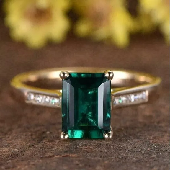 2CT Emerald Cut Green Emerald Engagement Ring in 925 Sterling Silver with 14K Yellow Gold Plating – Stunning Women's Gift