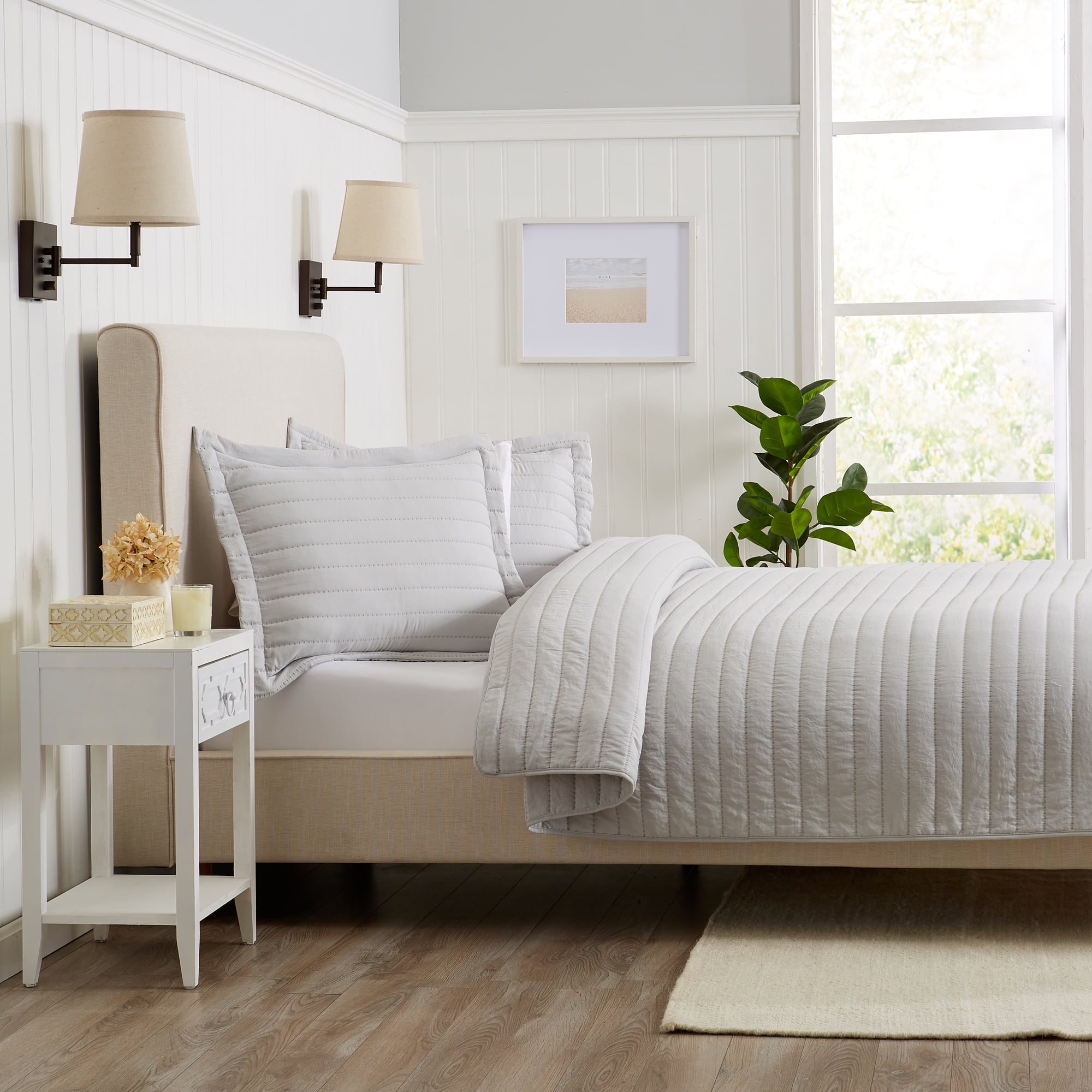 Great Bay Home Channel Stitch Modern Ribbed Reversible Quilt Set With Shams  (Full / Queen, Grey)