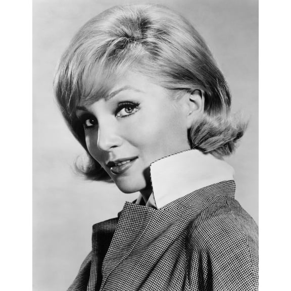 Susan Oliver Portrait (16 x 20)