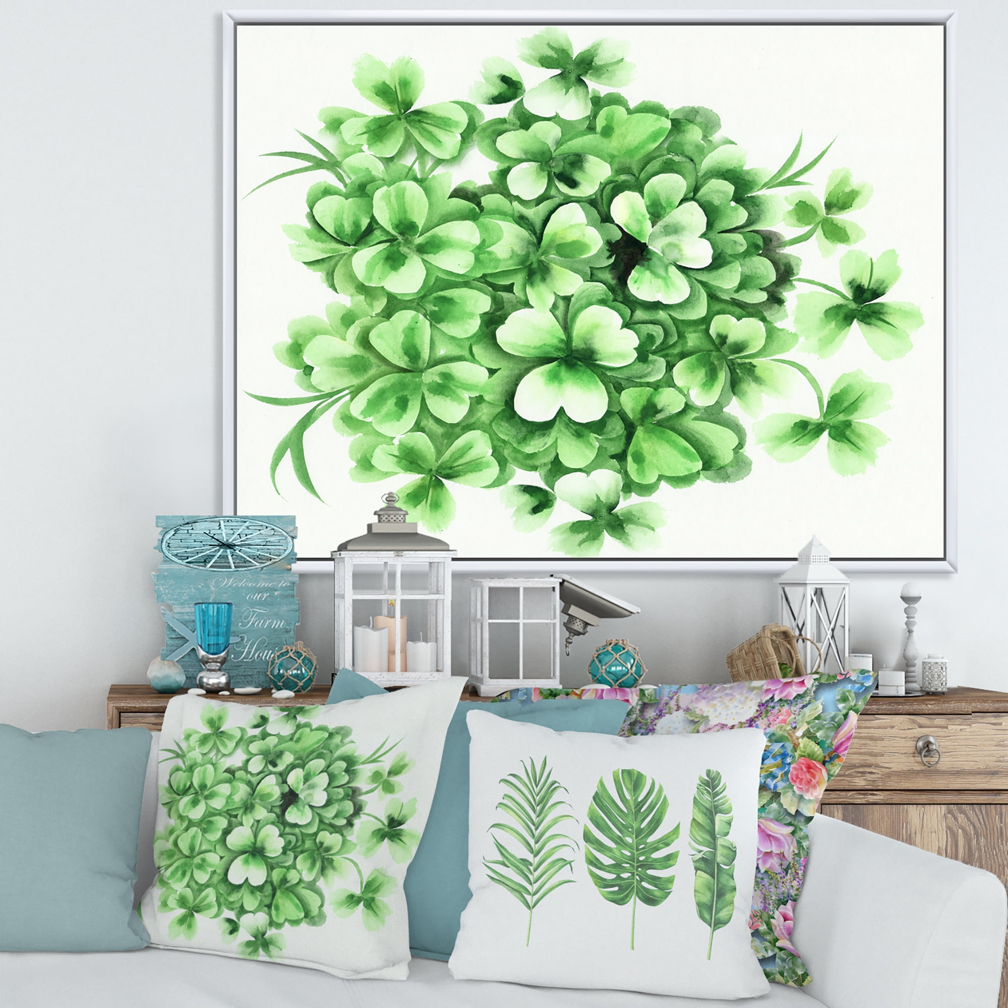 Designart 'Green Vintage Leaves of Shamrock' Traditional Framed Canvas Wall Art Print