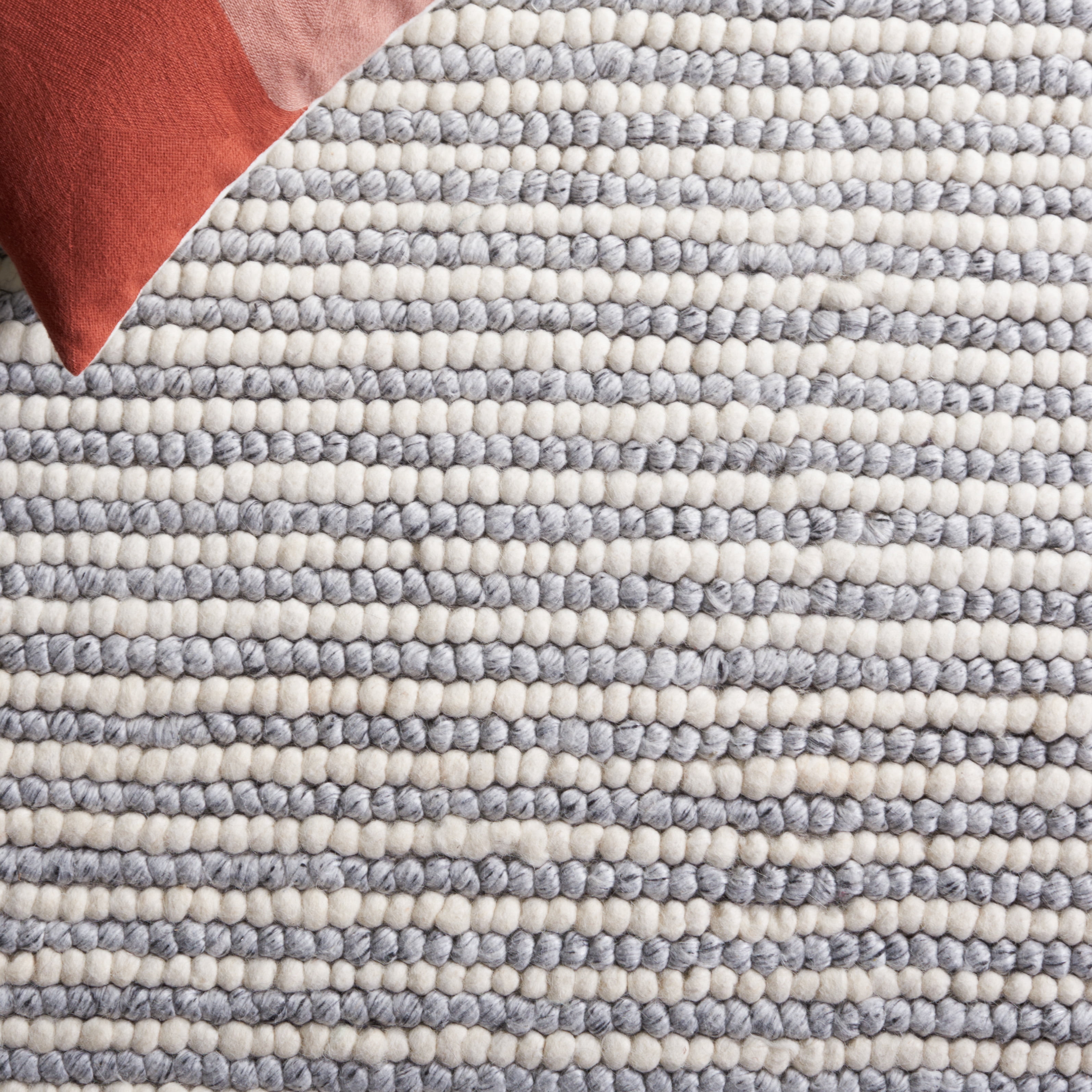 SAFAVIEH Natura Fredrick Striped Area Rug, Ivory/Grey, 8' x 8' Round