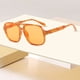 thumbnail image 3 of Gafas de sol retro para mujer y hombre Gafas de sol clásicas cuadradas de los años 70, 3 of 3