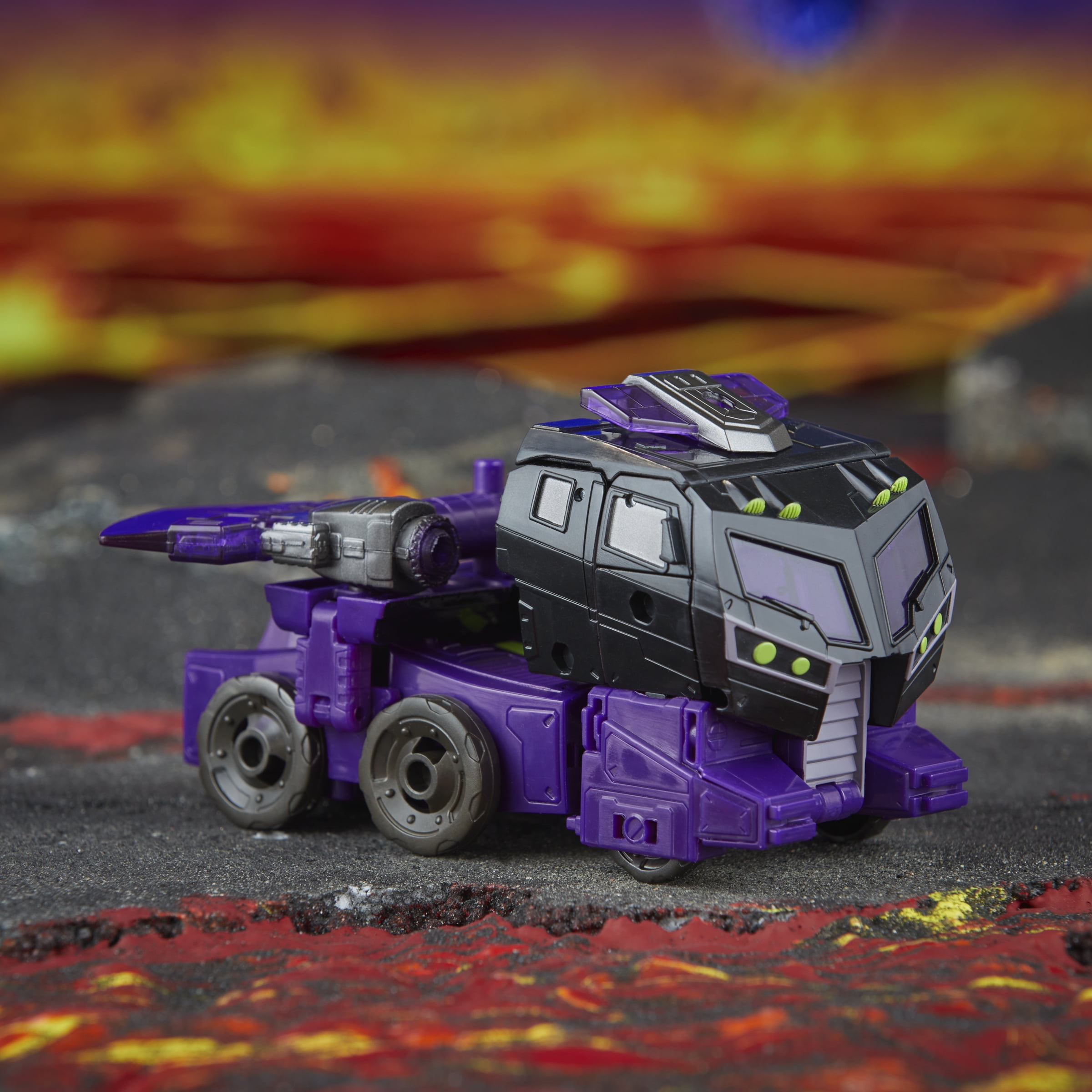 Transformers Legacy United Voyager Class Animated Universe Decepticon Motormaster Action Figure