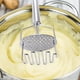 thumbnail image 5 of Fiudx Machacador de Papas, Mango Ergonómico de Acero Inoxidable, Utensilio de Cocina Inoxidable, Ligero y Práctico para Limpiar, Ideal para Hacer Puré de Papas, Aguacate y Guacamole, Apto para Lavava, 5 of 7