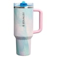 thumbnail image 1 of Vaso STANLEY Quencher ProTour Flip Straw 1.2 L con forma de penacho de cristal marino, 1 of 4