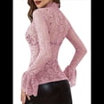 thumbnail image 3 of Blusa Elegante de Encaje Calado con Mangas Acampanadas para Mujer, para Fiesta, Moda 2025 Rosa XL, 3 of 7