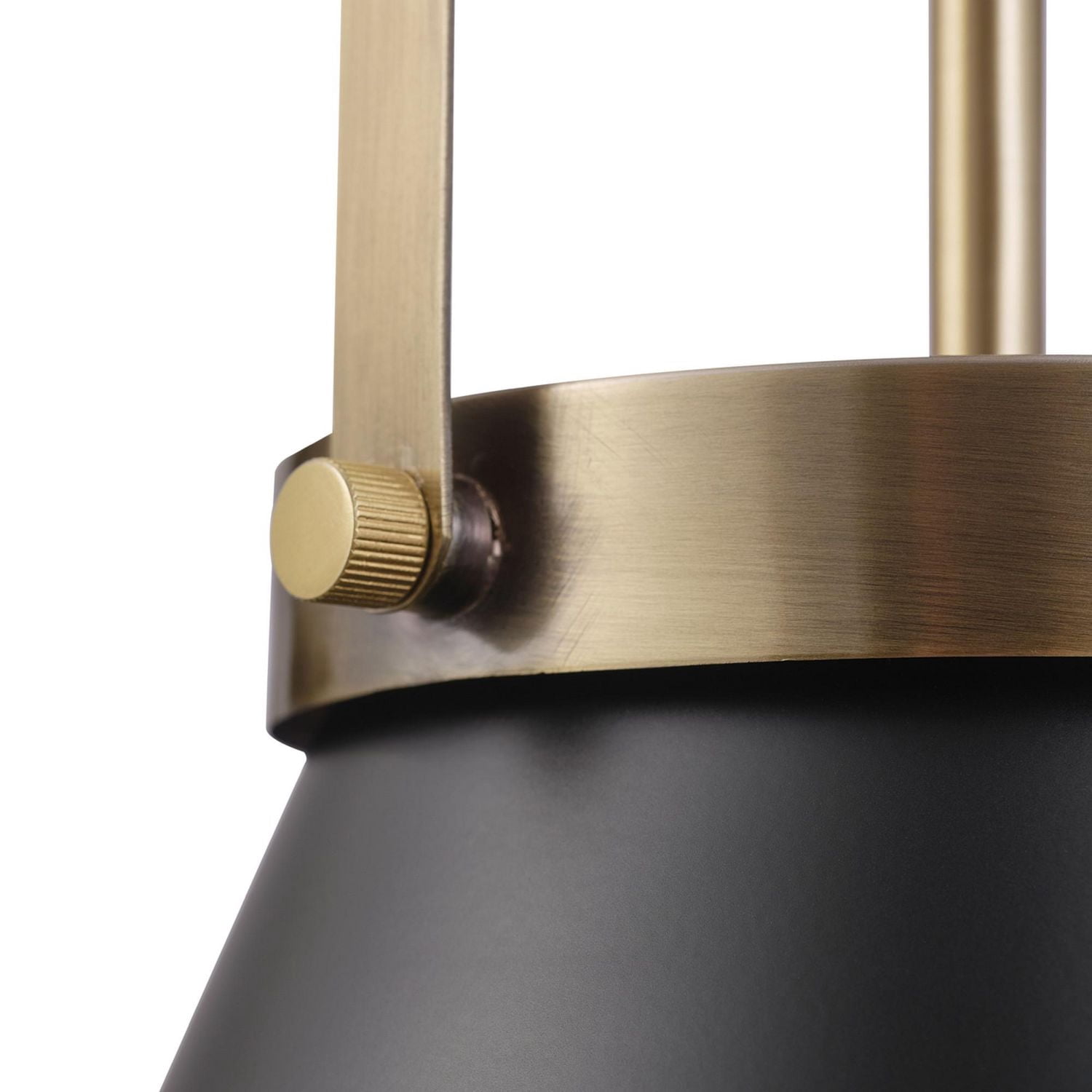 Luminaire suspendu à 1 ampoule Sophia de Novogratz x Globe, noir mat, accents laiton mat