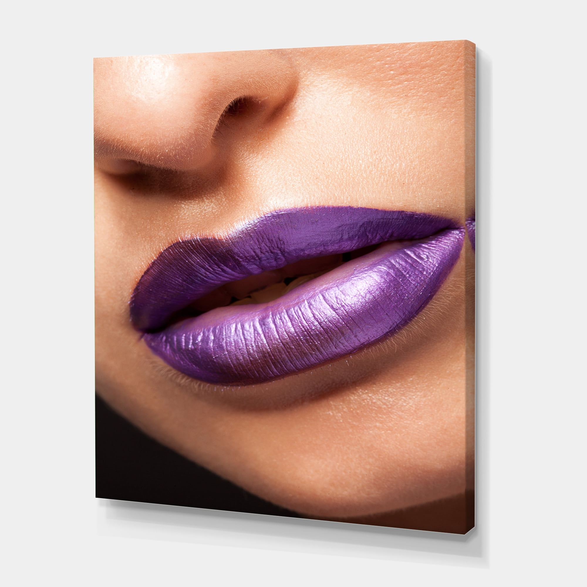 Designart ' Close Up View of Girl Lips With Purple Lipstick ' Modern Canvas Wall Art Print
