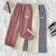 thumbnail image 2 of Pantalones de pana gruesos y cálidos de pierna ancha de estilo Harajuku para mujer, pantalones deportivos elásticos de cintura alta con letras de invierno, pantalones elegantes coreanos Y2k para muje, 2 of 5