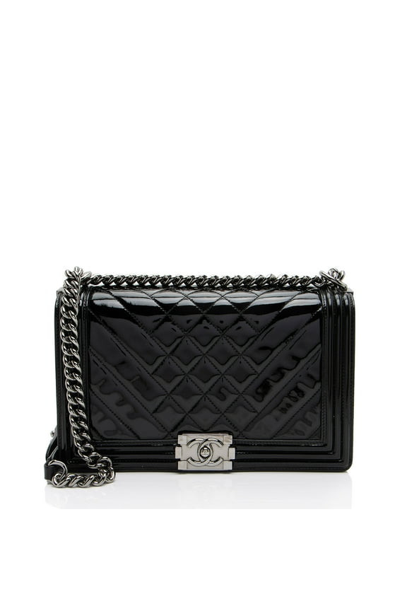 Pre-Owned Chanel Chevron Patent Leather New Medium Boy Bag