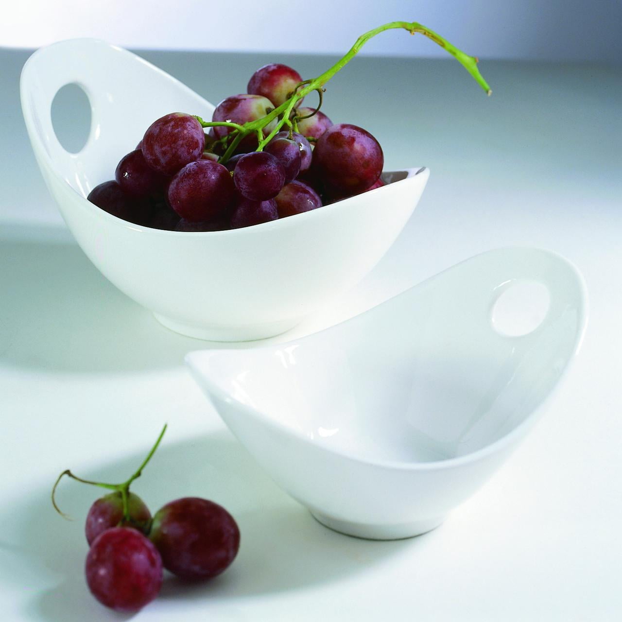 10 Strawberry Street Whittier Fruit Bowls with Cut Out Handle, Set of 2, White