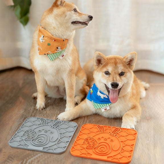 Licking Mat Silicone Dog Lick Mat Slow Food for Dogs - Anti-Biting/Tear-Resistant Lick Mat with Suction Cups, Interactive Dog Toys (Blue)