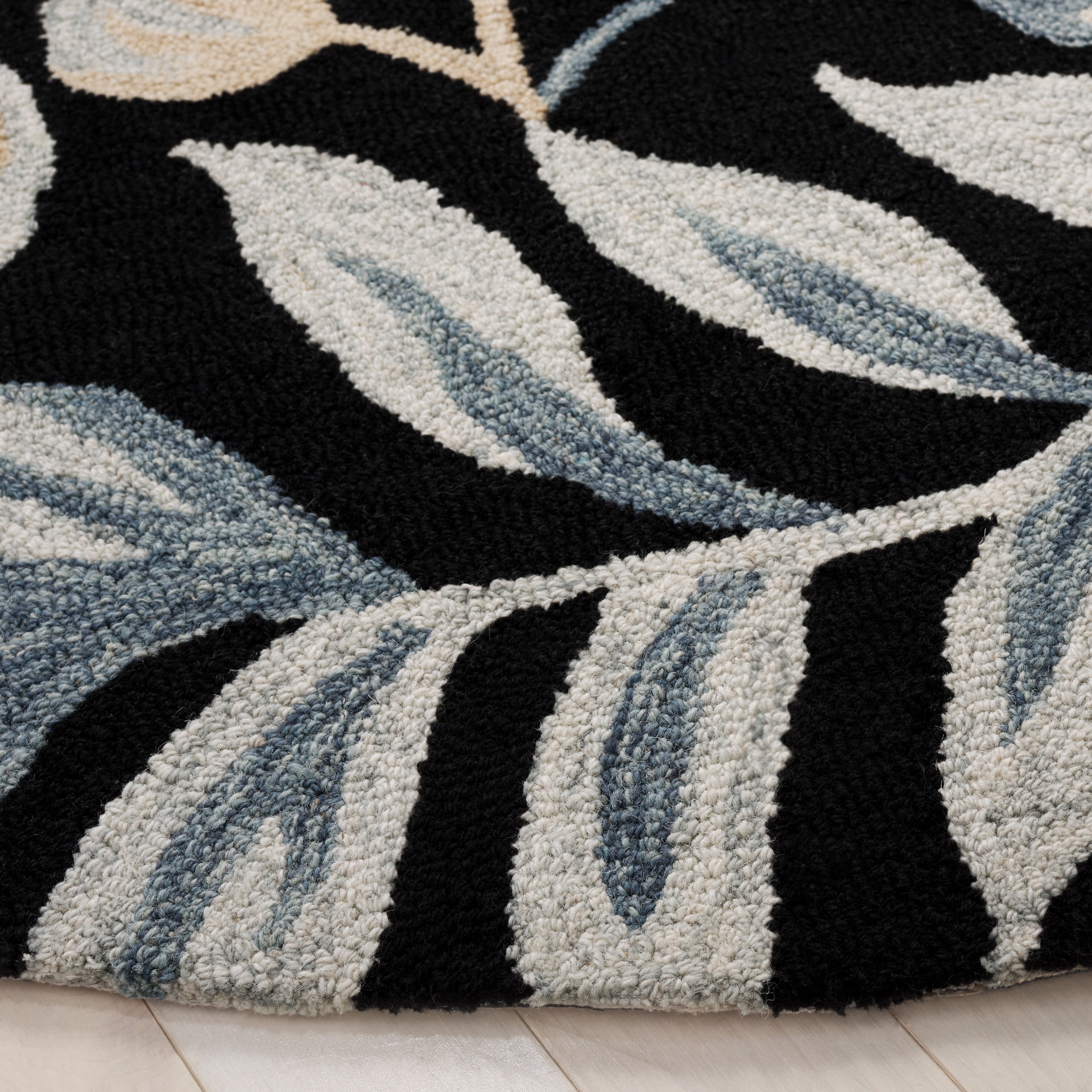 Safavieh Jardin Quinton Leaves Area Rug, Black/Ivory, 6' x 6' Round