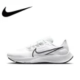 thumbnail image 3 of Zapatillas de running Air Zoom Pegasus 38, cómodas y ligeras, color negro, para hombre, 3 of 5