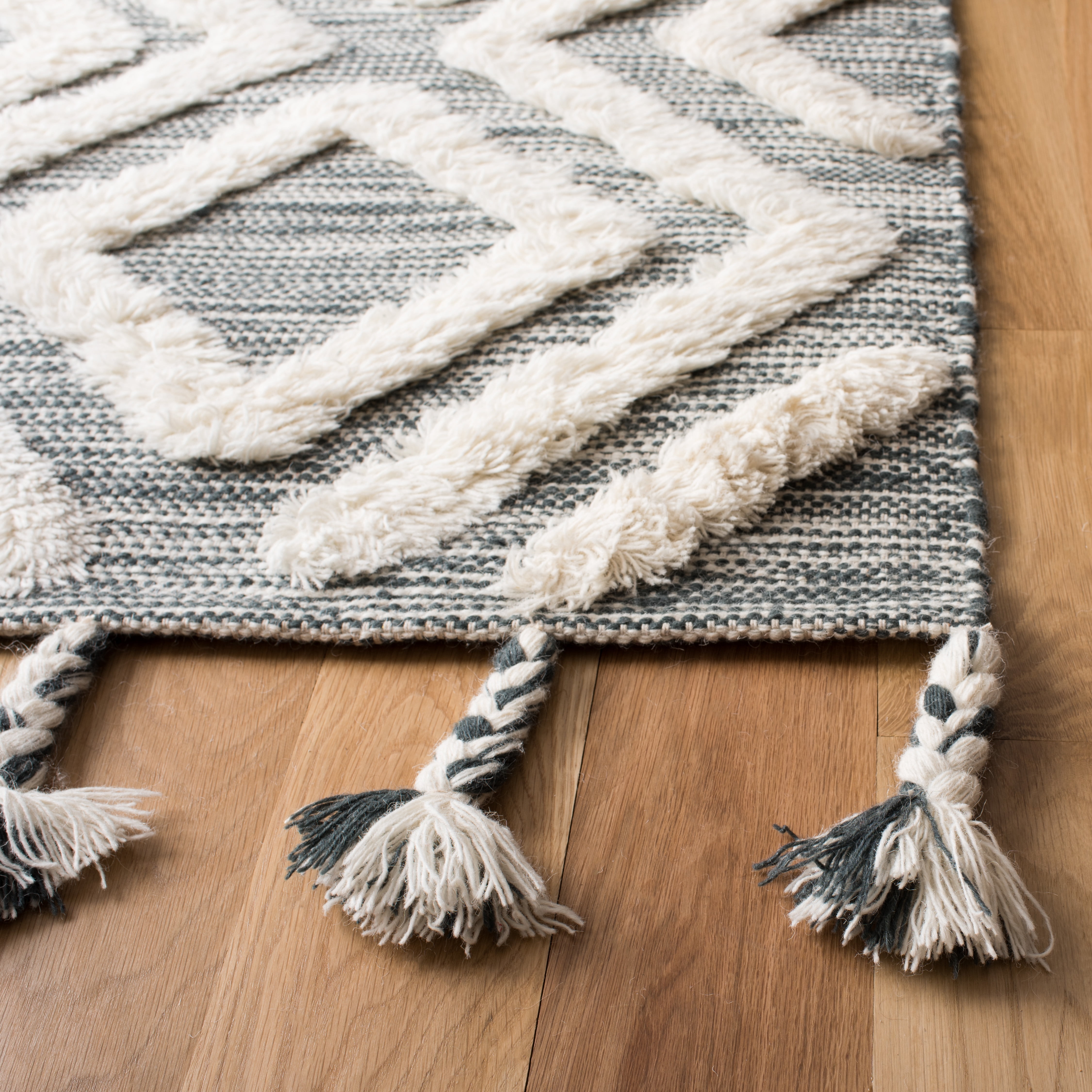 Safavieh Kenya Arline Geometric Wool Area Rug, Teal/Ivory, 7' x 7' Square
