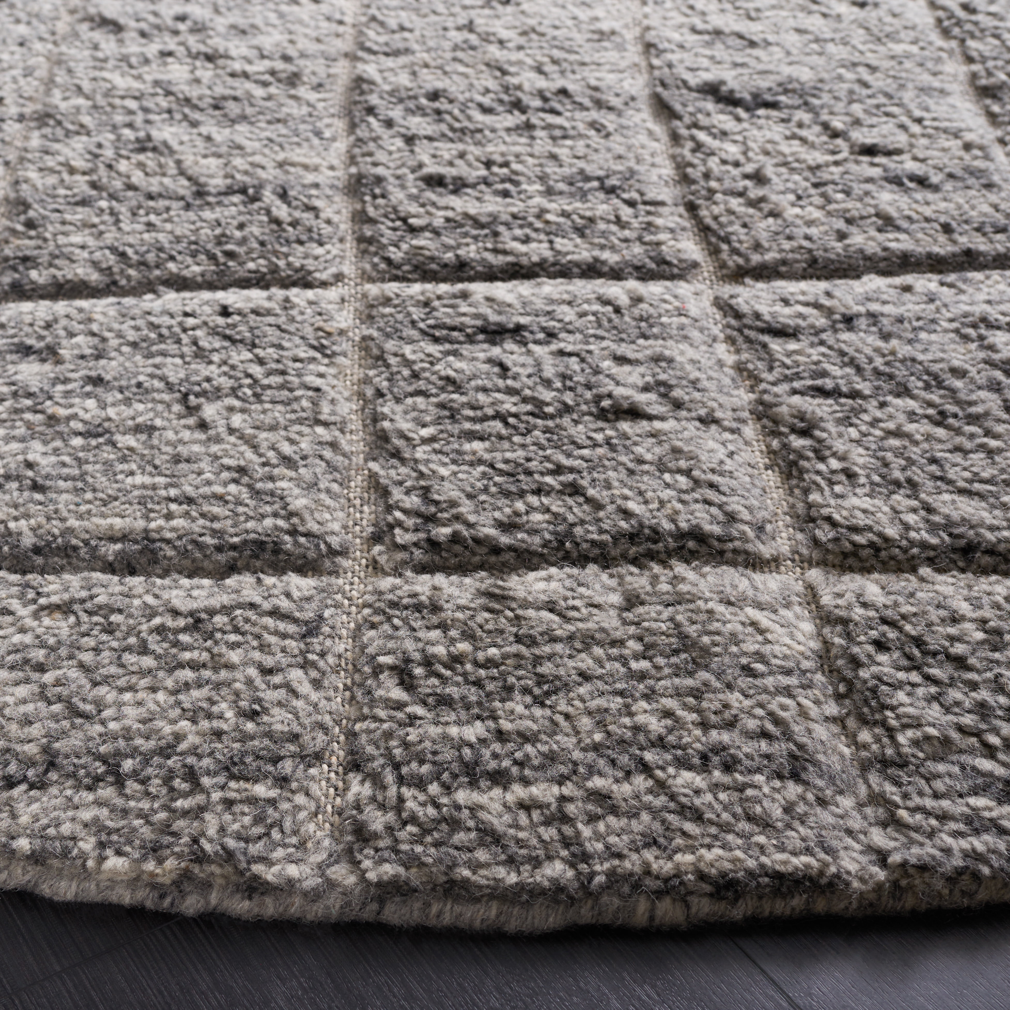 Safavieh Kenya Dudley Distressed Area Rug, Dark Gray, 6' x 6' Round
