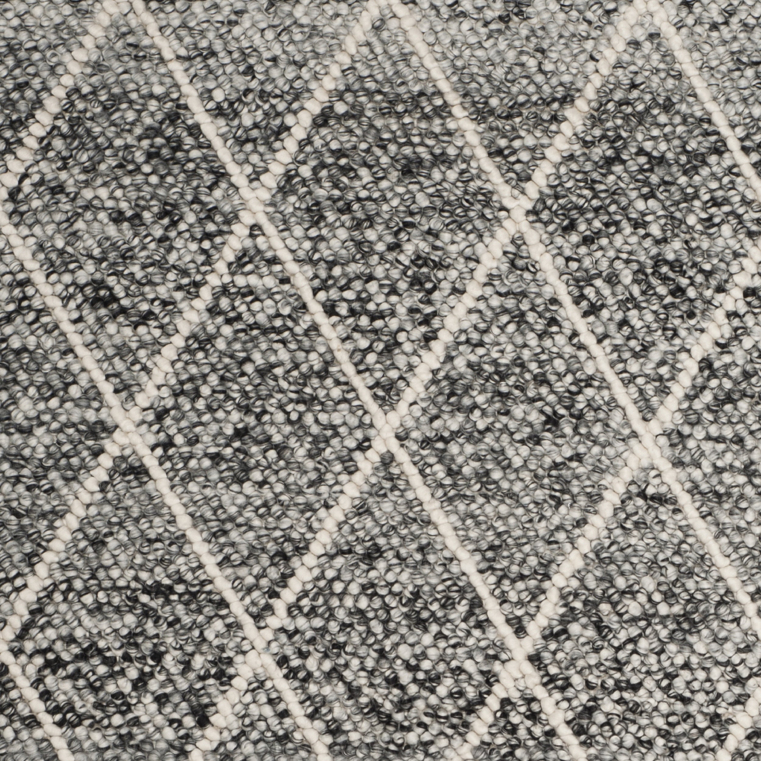 SAFAVIEH Natura Taegan Geometric Diamonds Runner Rug, Ivory/Black, 2'3" x 8'