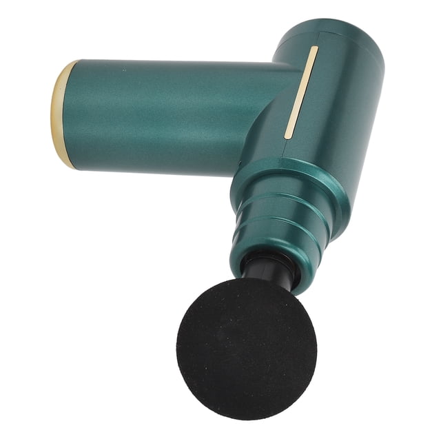 pistola de masaje muscular eléctrica Mini masajeador verde con vista frontal inclinada en T, empuñadura cilíndrica ABS, cabeza redonda de espuma negra para percusión, franja dorada visible, portátil USB con batería 1200 mAh incorporada, ideal para relajación y uso en hombro, cuello y espalda; a menudo usado para alivio post-ejercicio.