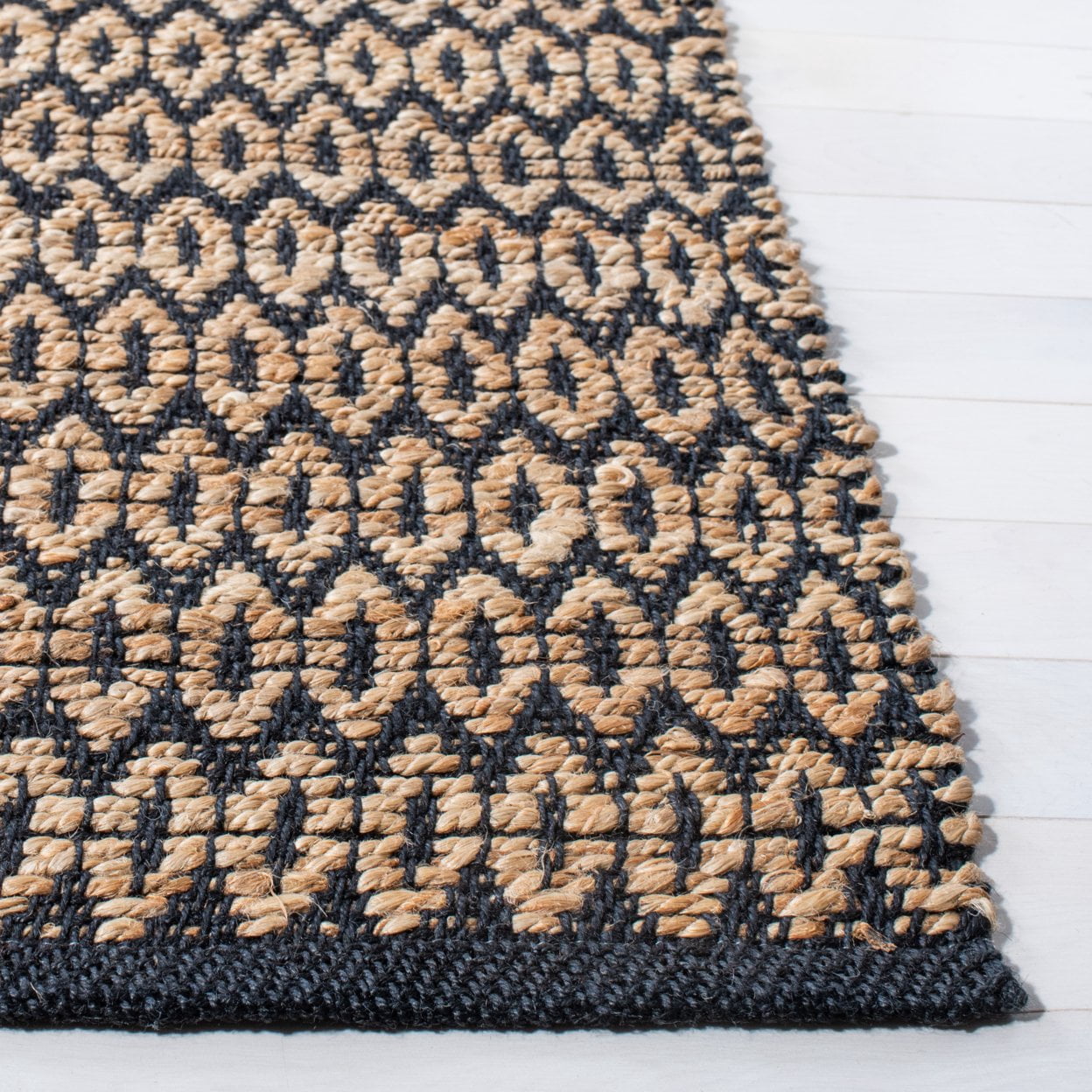 SAFAVIEH Natural Fiber Kalisha Geometric Area Rug, Natural/Black, 6' x 9'