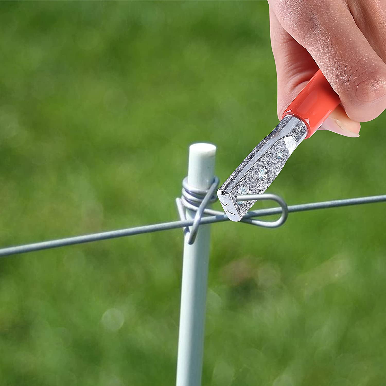 4.5-In. 3-Hole Electric Fence Wire Twister 