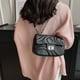thumbnail image 4 of Nuevo bolso de mano de color sólido con cadena rómbica de cuero de PU, bolso de mano debajo del brazo, bolso pequeño de moda para colgar al hombro, negro, 4 of 5