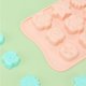 thumbnail image 4 of Juego de moldes para dulces de chocolate con forma de flor, combinación de rosa y flor, bandeja de hielo con molde para hornear de silicona de 15 cavidades., 4 of 5