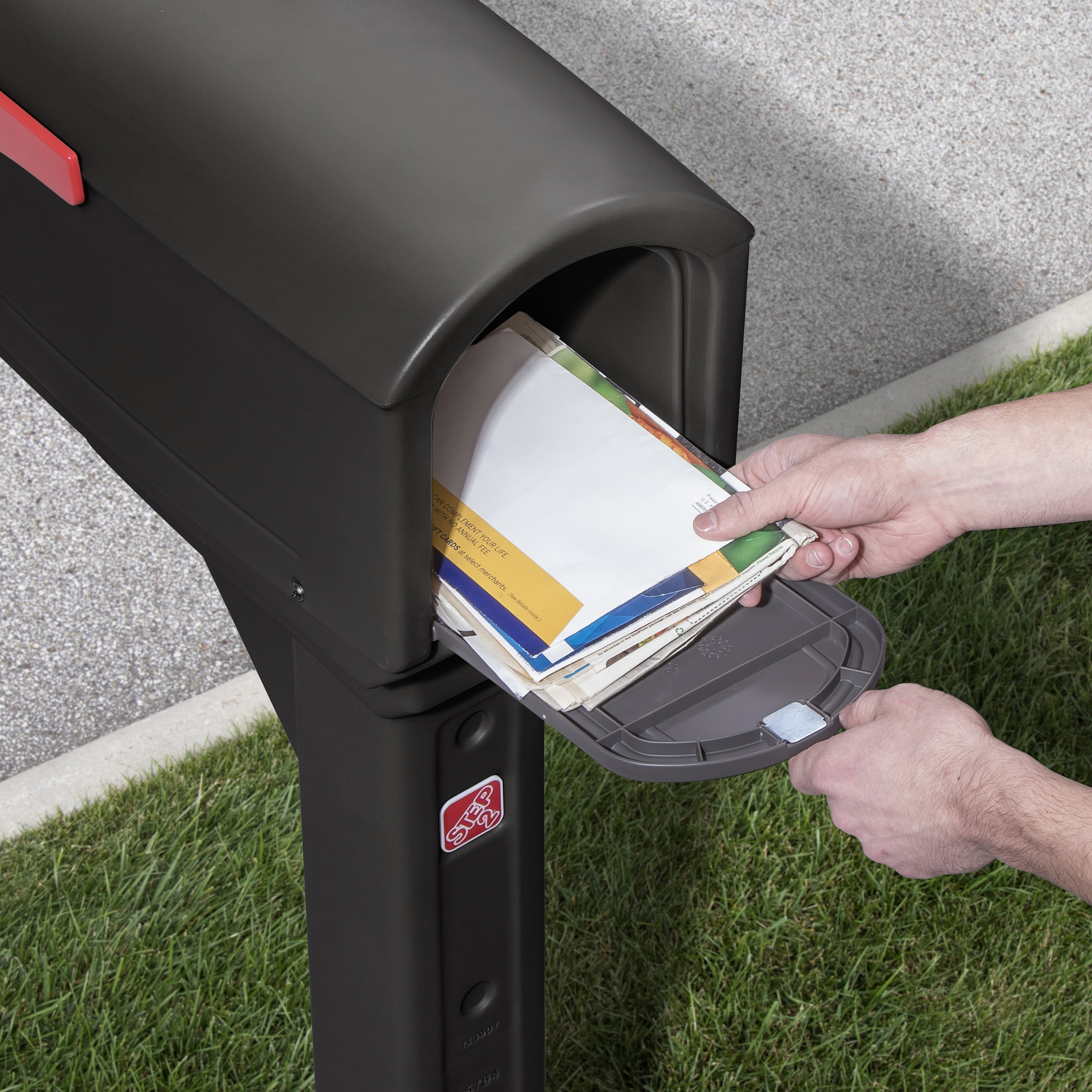 Step2 MailMaster Express Plastic Mailbox with Black Finish