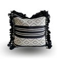 thumbnail image 1 of Funda de Cojín 45cm x 45cm, Textil algodón Tejido a Mano, Diseño Rombos y Lineas con borlas, Color Crudo y Negro., 1 of 5