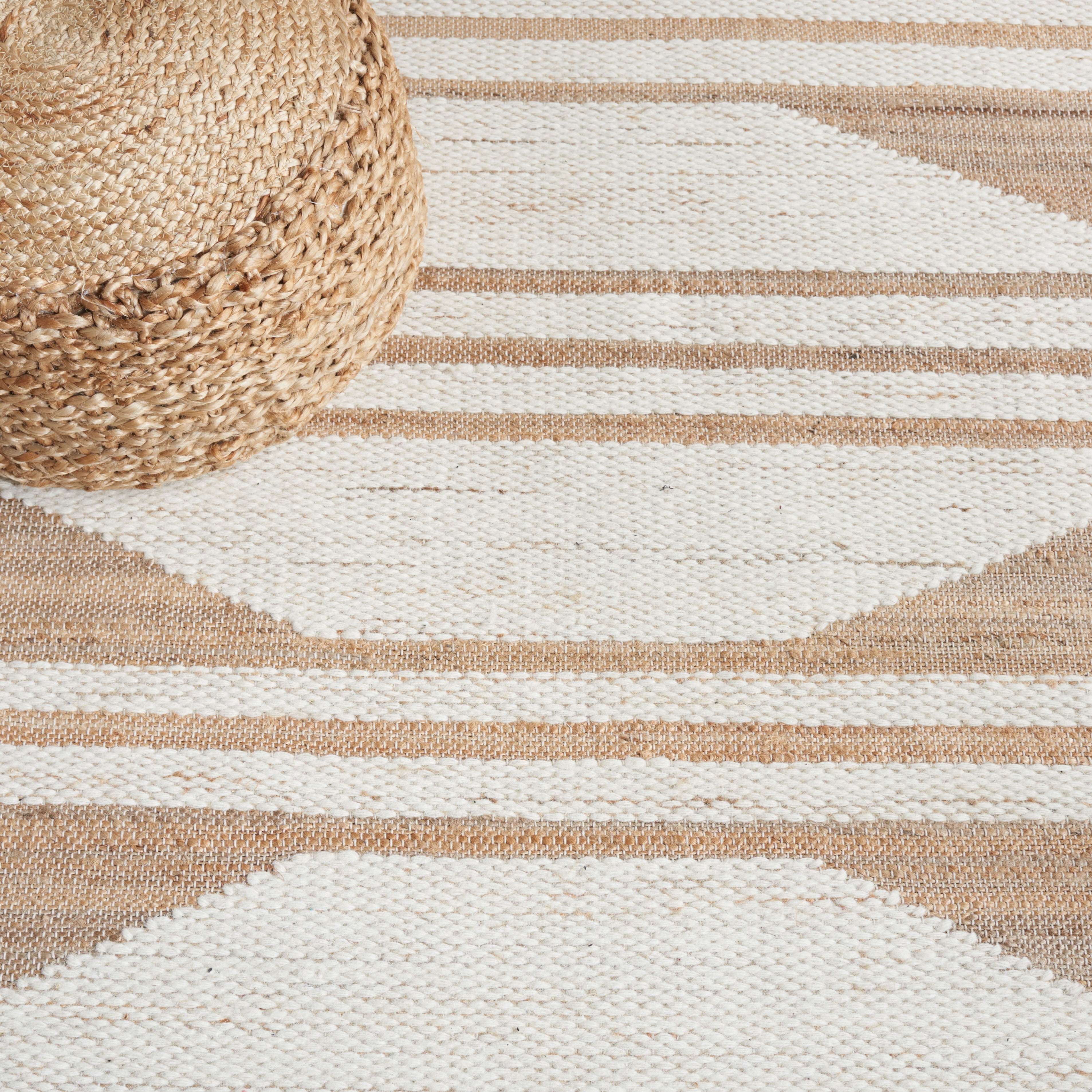 SAFAVIEH Natural Fiber Dina Geometric Area Rug, Natural/Ivory, 6' x 9'