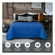 thumbnail image 4 of Edredón Ligero Real Textil + 2 Fundas de Almohada, Juego de Colcha Matrimonial, Color Azul Rey/Negro, 4 of 7