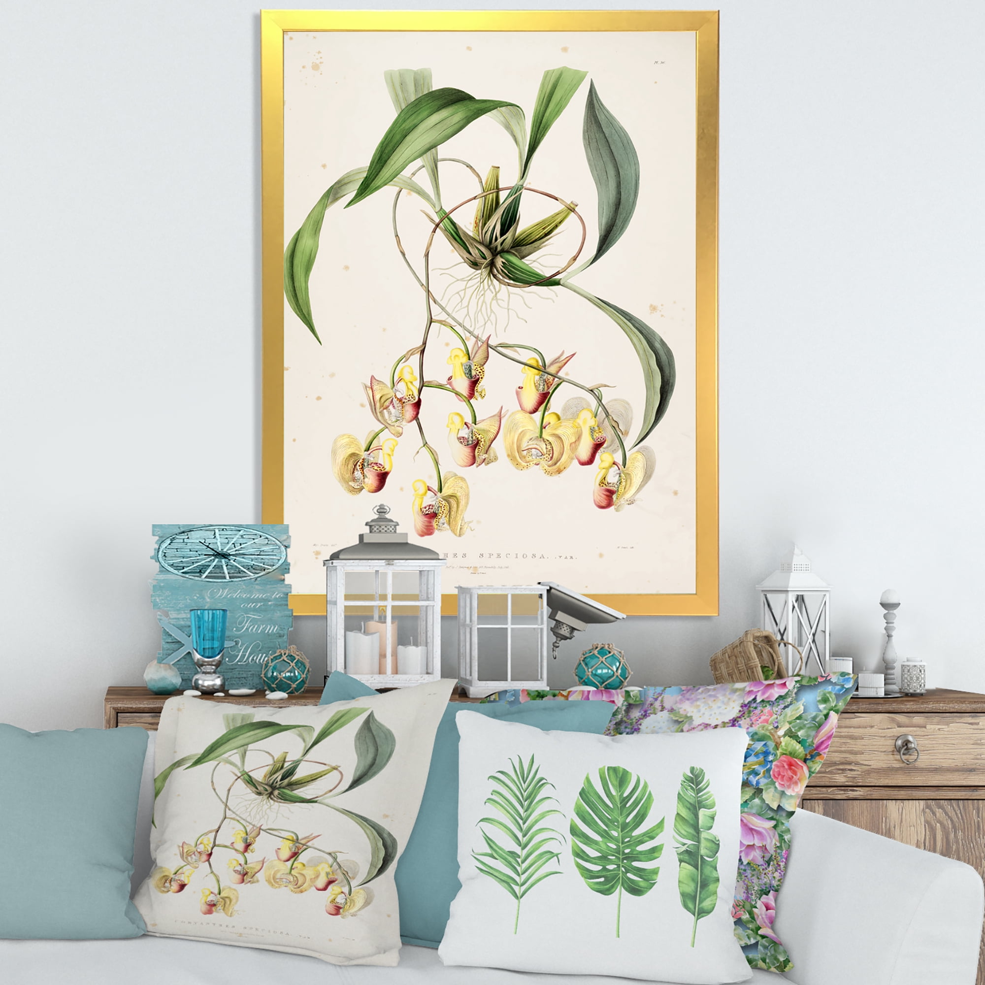 Designart 'Blossoming Vintage Flower I' Traditional Framed Art Print