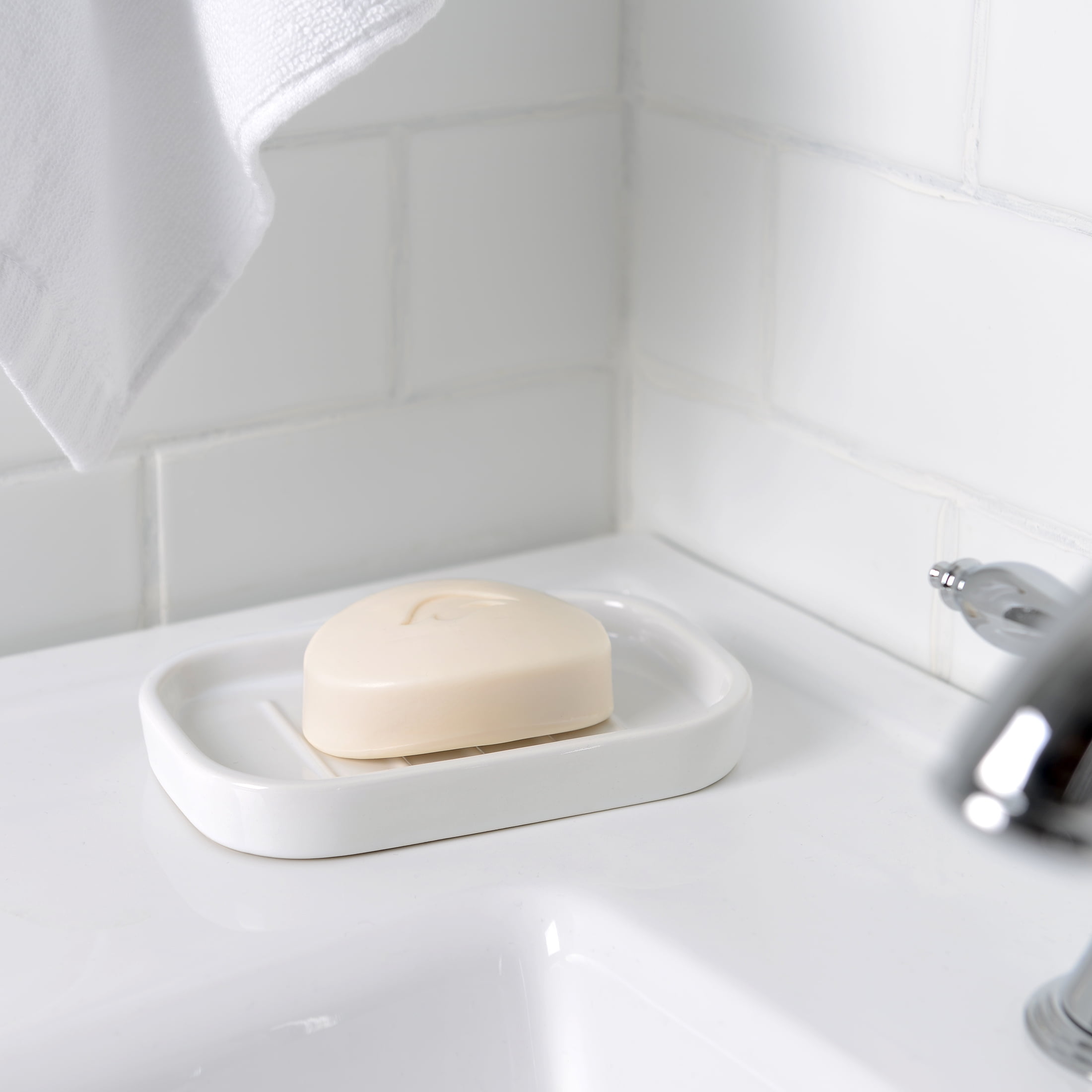 Mainstays Basic Rectangular Ceramic Soap Dish White