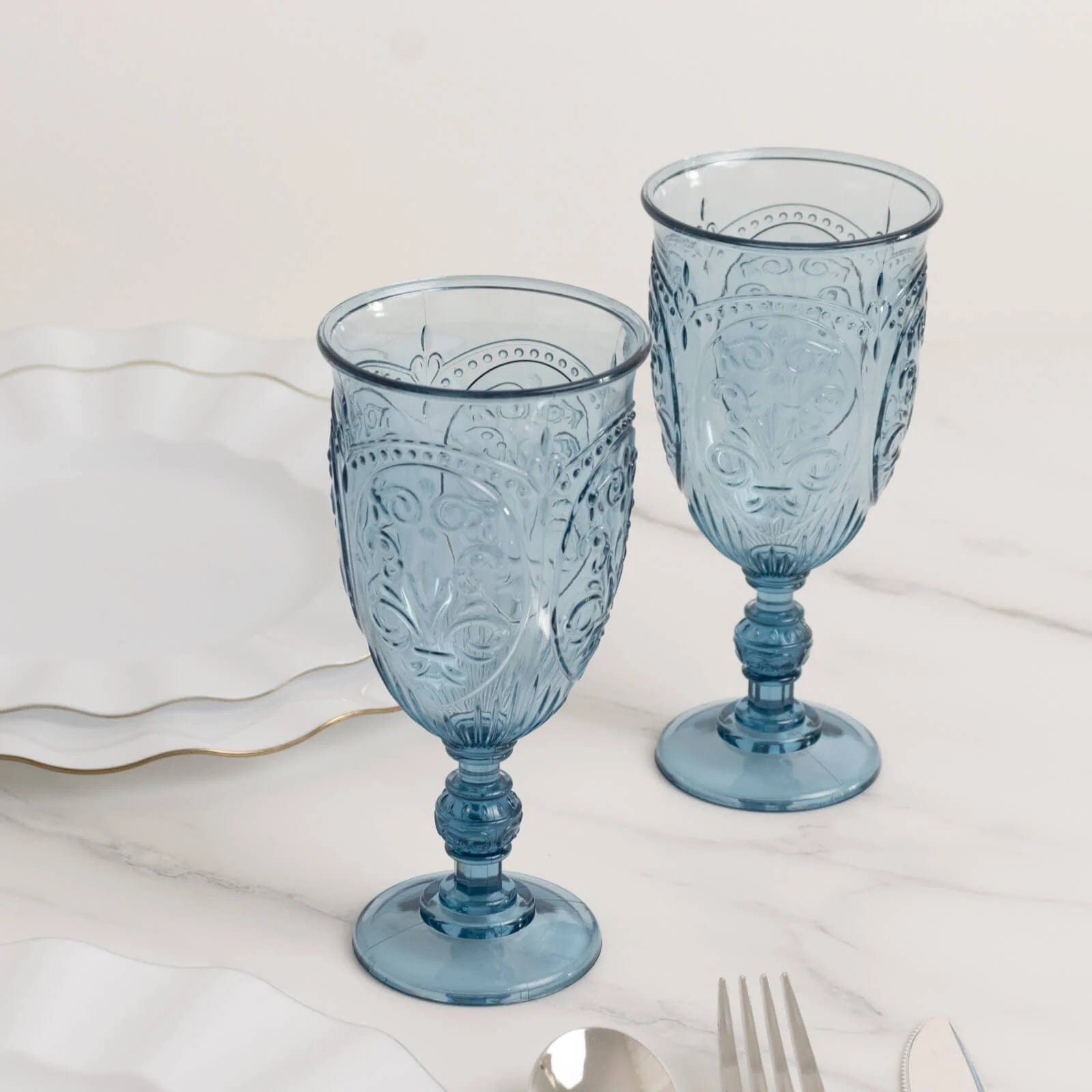 Balsa Circle 24 Dusty Blue 10 oz Transparent Plastic Wine Glasses Retro Embossed Style Wedding Party Tableware Decoration Supplies