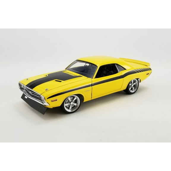 1971 Dodge Challenger R/T Street Fighter - Chicayne, Yellow, Acme A1806020 - 1/18 scale Diecast Car