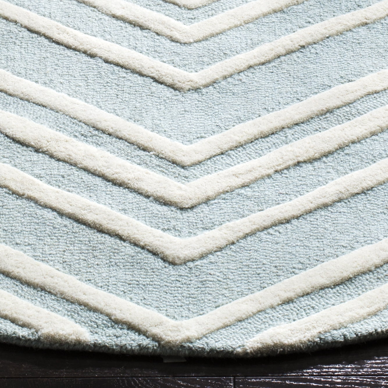 SAFAVIEH Kids Wave Chevron Wool Area Rug, Mint/Ivory, 5' x 5' Round