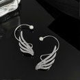 thumbnail image 3 of pieza de aretes de lujo románticos de aleación con forma de ala de ángel y diamantes de imitación, joyería para fiesta, izquierda, 3 of 5