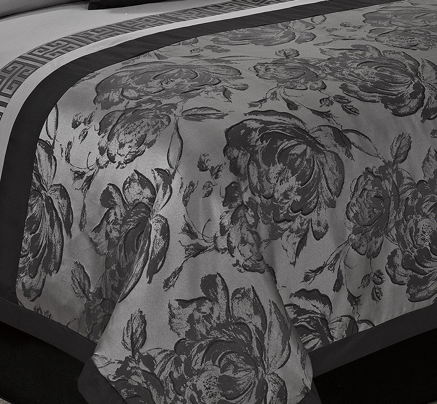 8 Piece Tang Jacquard Fabric Patchwork Comforter Set Queen King CalKing Size 