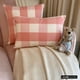 thumbnail image 5 of Funda de almohada lumbar de diseño HomeCentric, color rosa, de 30 x 65 cm (12 x 26 pulgadas), rectangular, de algodón con estampado de cuadros estilo búfalo, estilo contemporáneo - Juego de cuadros, 5 of 8