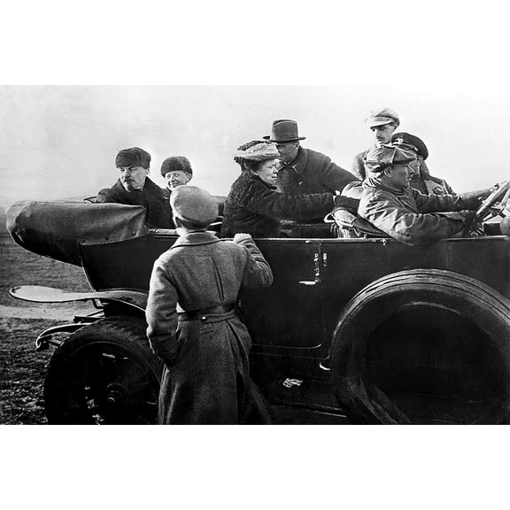 24x36 gallery poster, Vladimir Lenin with his wife and sister, May Day 1918