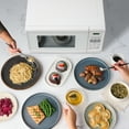 thumbnail image 6 of Farberware 900-Watt 0.9 Cu. ft. Countertop Microwave Oven, Child Lock, White, 6 of 7