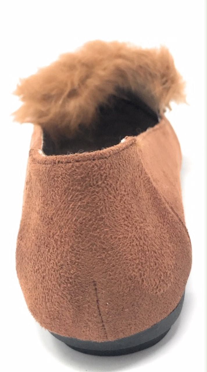 Women’s Loafer Flats with Faux Fur and Gold Chain Accent – Soft Suede-Like Slip-On Shoes – Comfortable Casual Dress Flats for Work, Office, Travel, or Everyday Wear
