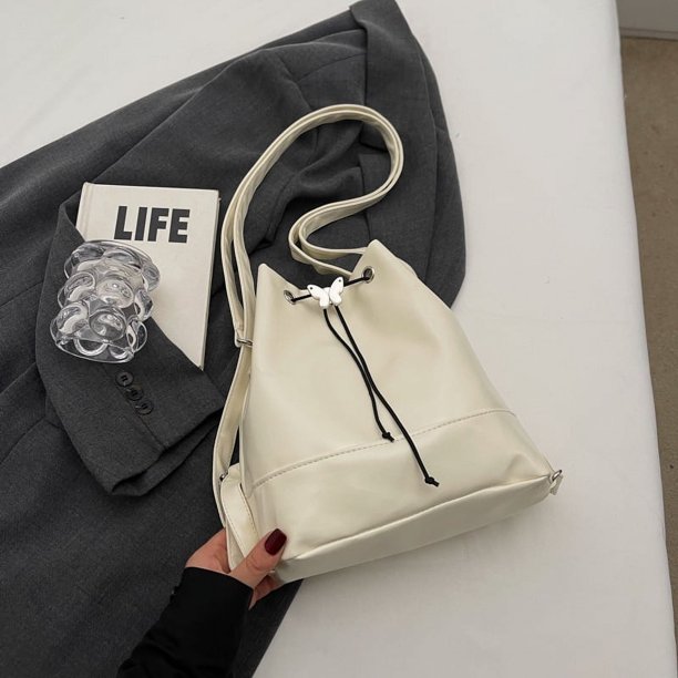 Bolsos populares de este año para mujeres 2025 nuevas mochilas de moda bolsos tipo cubo mochila de personalidad de viajero cruzado de un solo hombro
